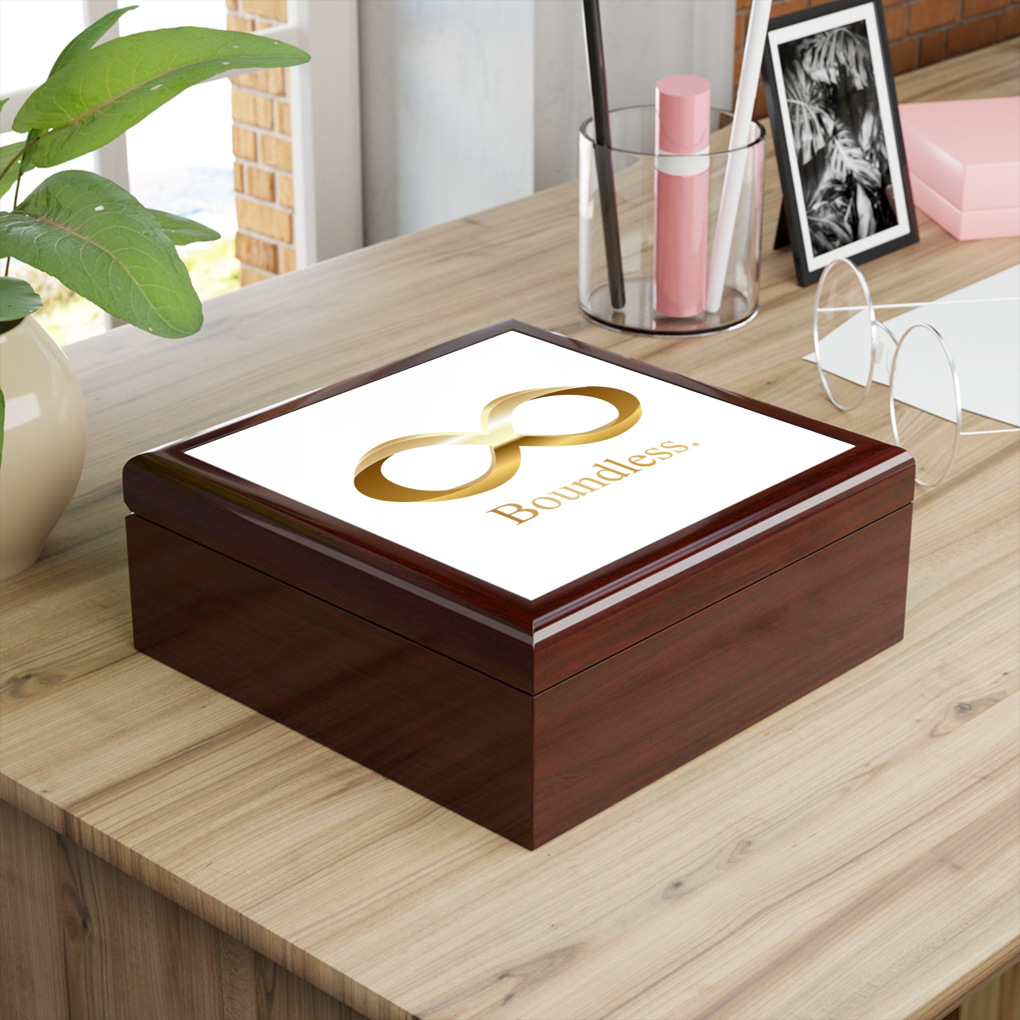 Elegant Boundless Box - Perfect Gift for Special Occasions